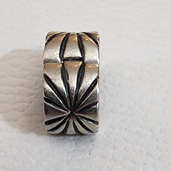 Pandora Starbust Clip - Picture 3 of 6